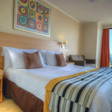 The Preluna 4* סליאמה