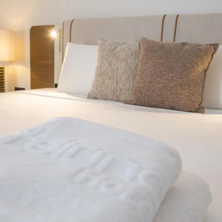 The Preluna 4*