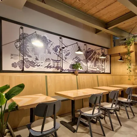 The Preluna 4* スリーマ